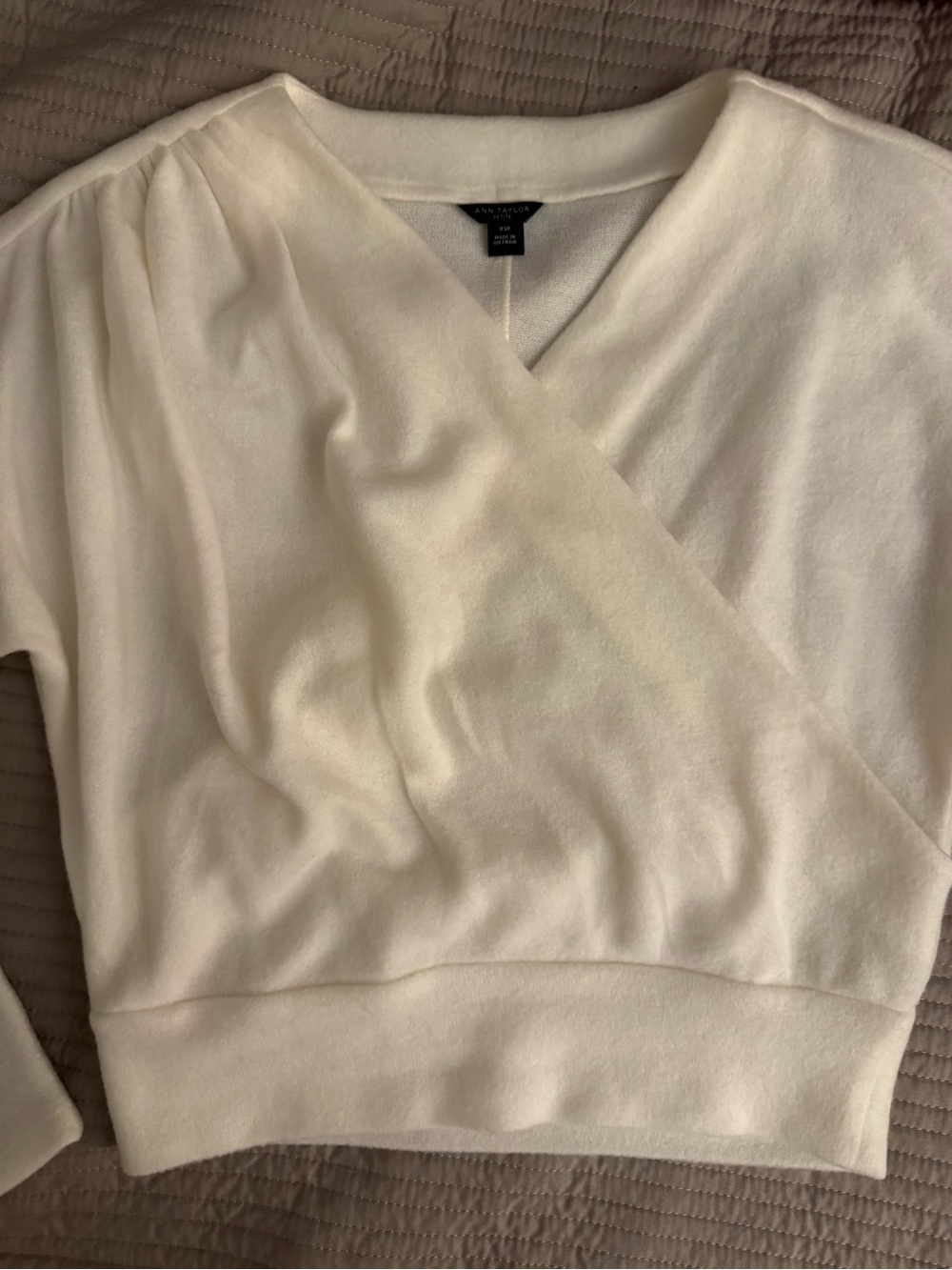 Ann Taylor Ivory Wrap V-Neck Pullover Sweatshirt